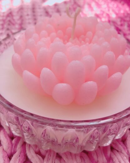 Dadavi Flower Candle - Image 3
